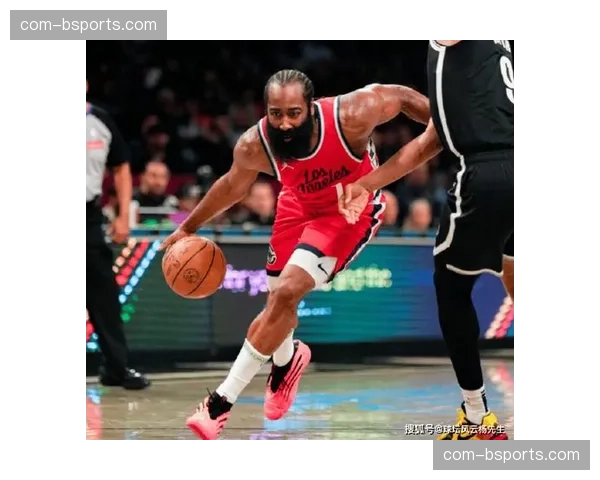 伦纳德复出砍下23分5助攻 快船命中17记三分大胜鹈鹕止连败